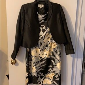 Dress , cute black jacket 🧥